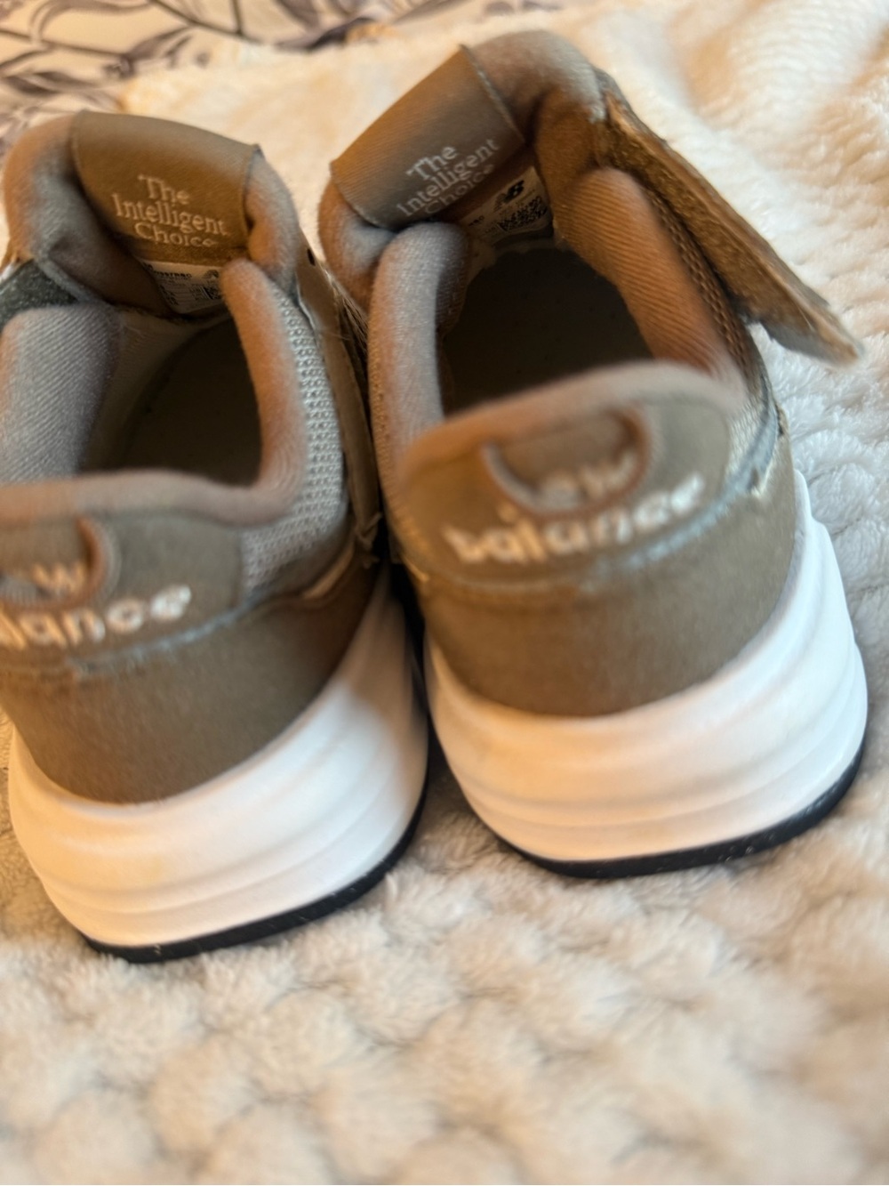 New Balance Kids Taupe and Cream Sneakers - Picture 3 of 4